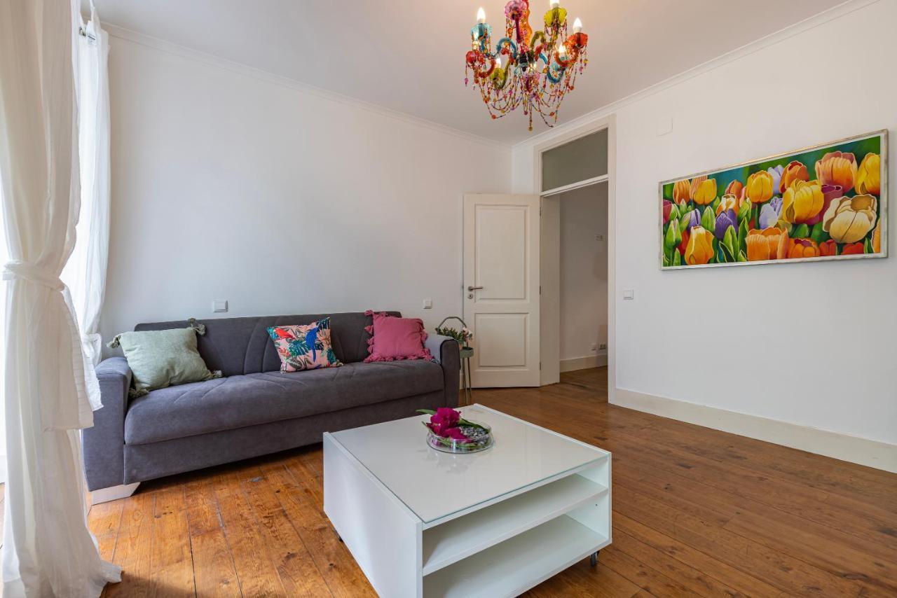 Apartamento Lovely Patio Getaway In Lisboa Exterior foto