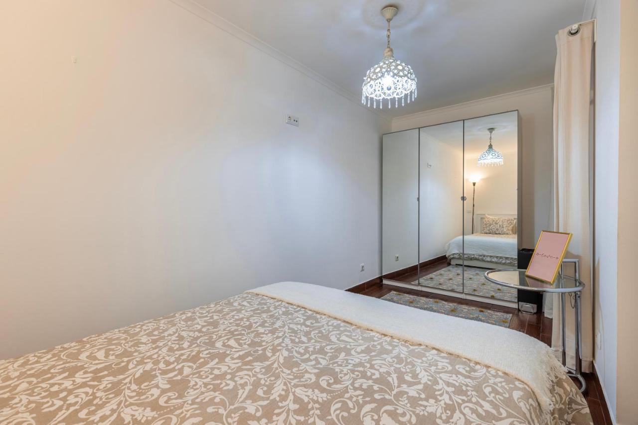 Apartamento Lovely Patio Getaway In Lisboa Exterior foto
