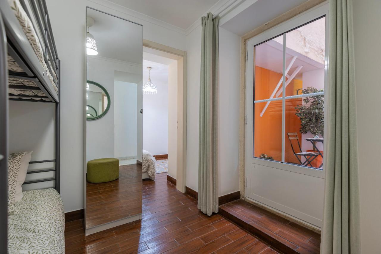 Apartamento Lovely Patio Getaway In Lisboa Exterior foto