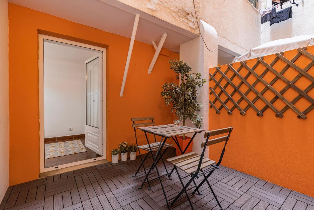 Apartamento Lovely Patio Getaway In Lisboa Exterior foto